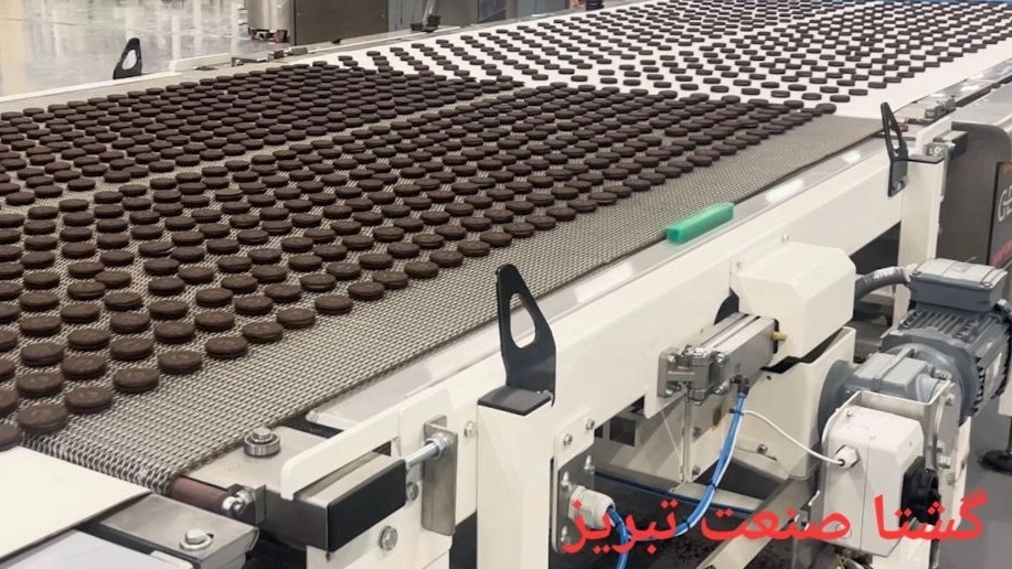 Tebriz'de bisküvi üretim hattı
