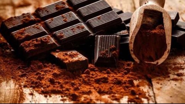 شکلات تلخ